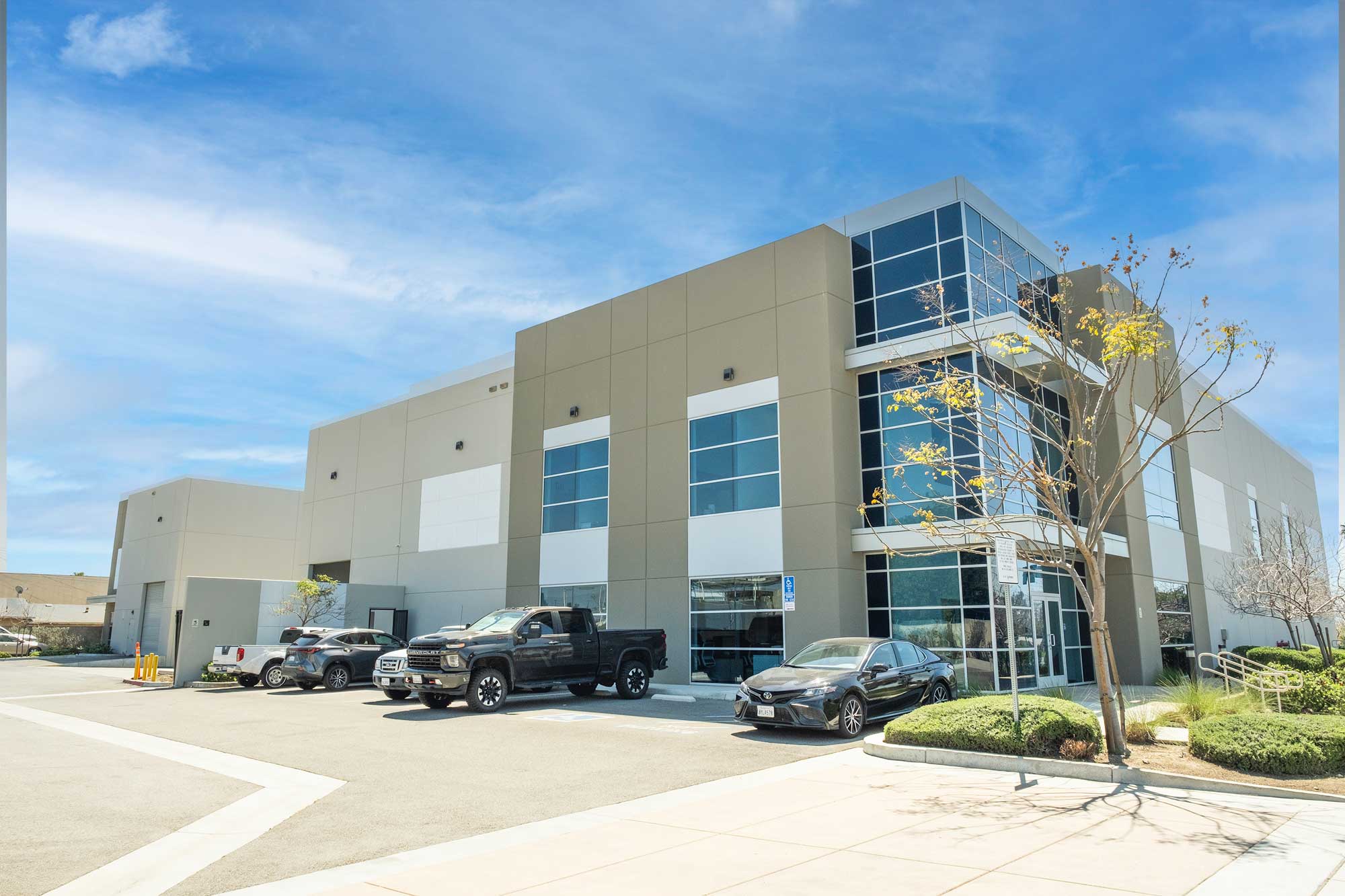 Globalux Building image